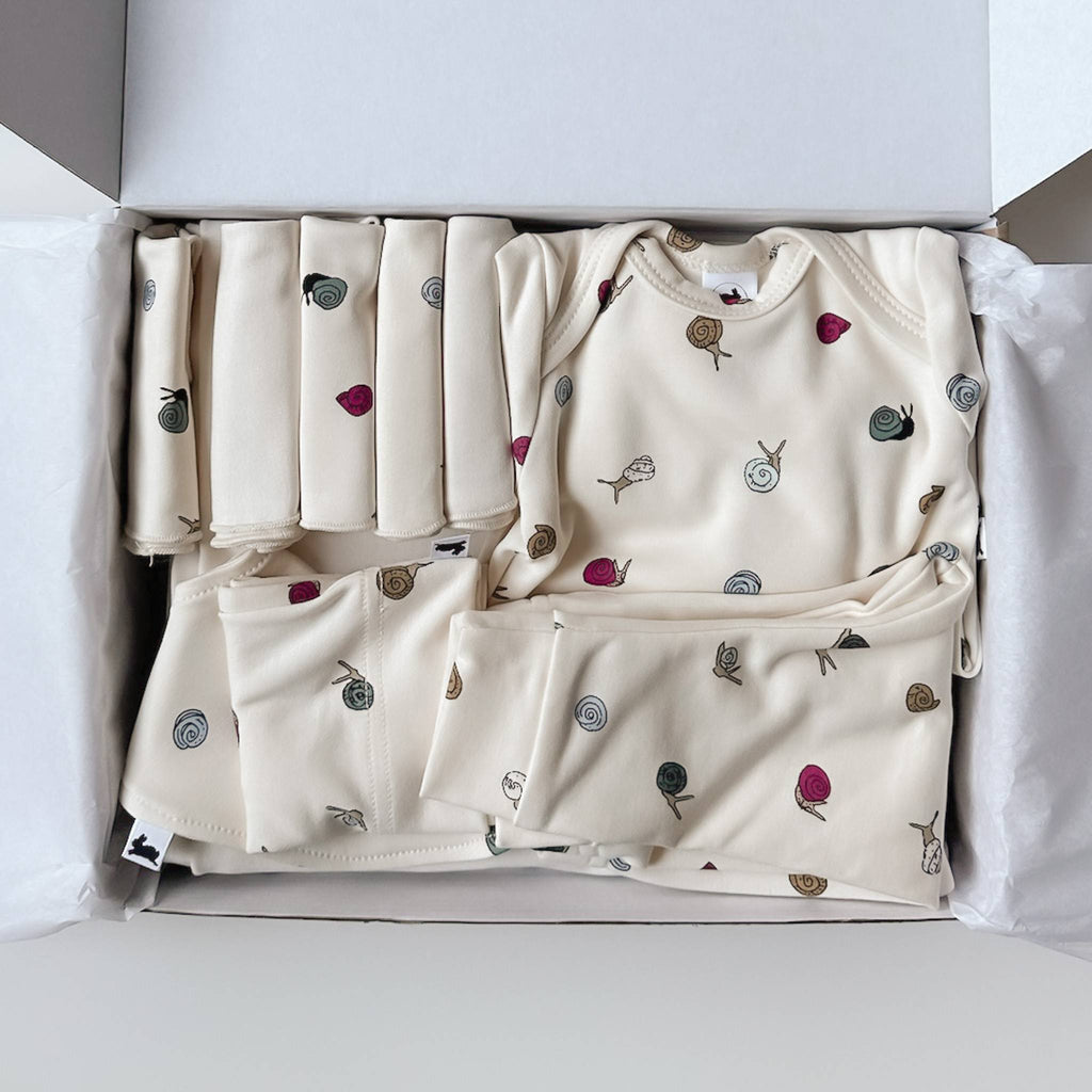 Bamboo Baby Capsule Gift Box - Ditsy Snails & Cream-4
